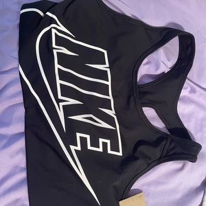 NWT Nike sports bra XL